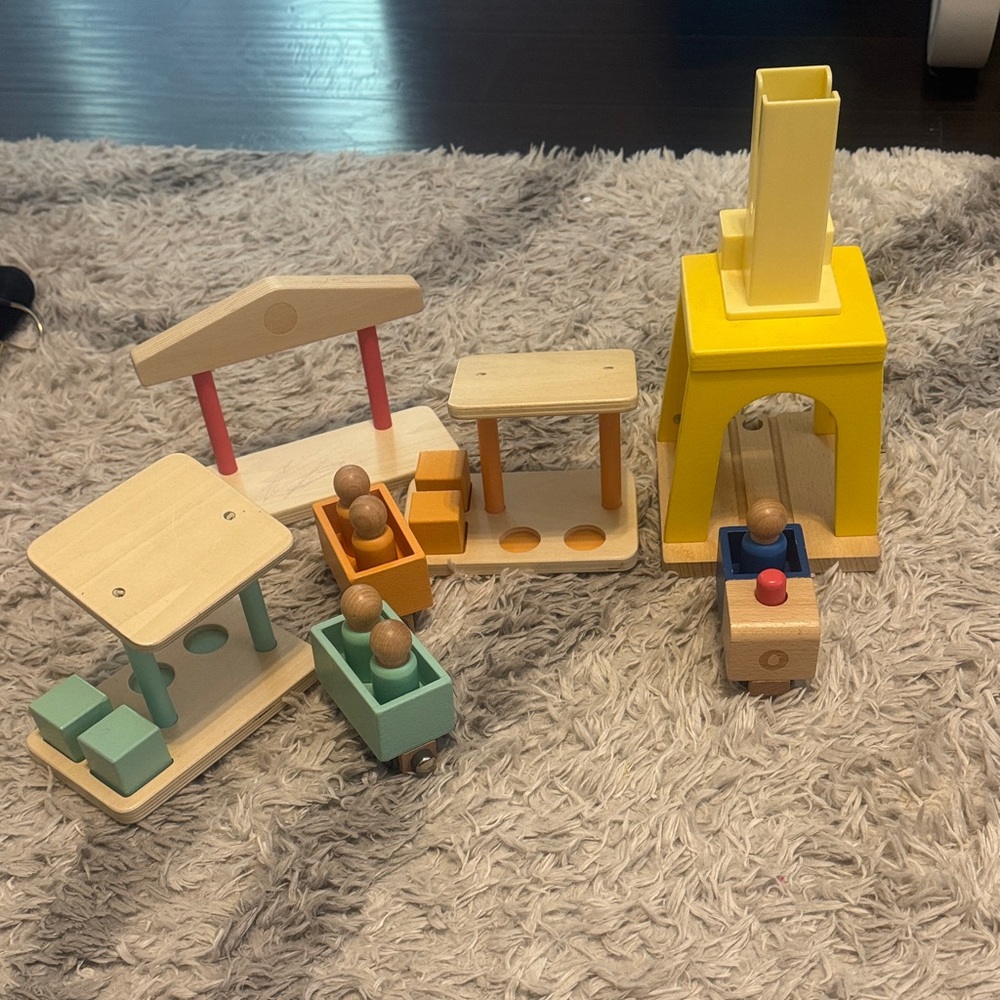 KIWI CO Extra Wooden Train pieces
